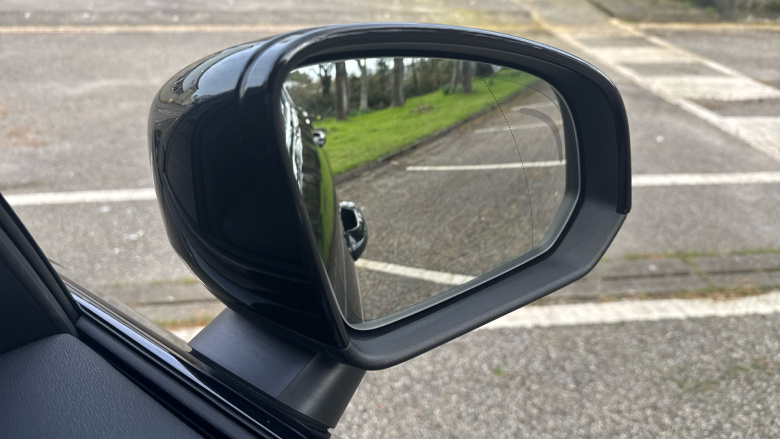 Volvo XC40 2.0 B3P Plus Black Edition 5dr Auto Petrol Estate